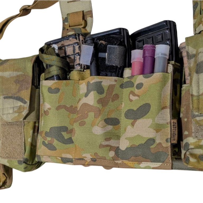 Elastic Triple Shingle - 3-magazine elastic retention pouch, Patch Out